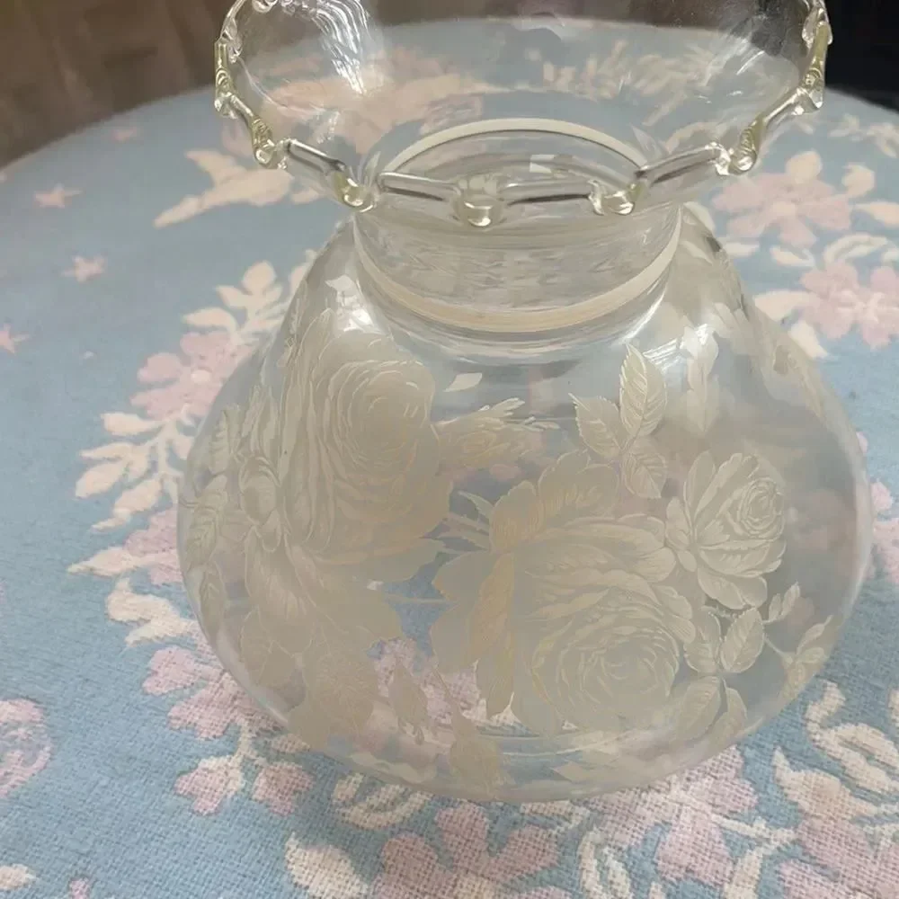 VINTAGE Elegant *GWTW* Glass Hurricane Shade with White Floral Design